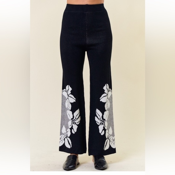 on blue Pants - New nwt On Blue black sweater knit pants as S M L so cute!!🎄🎁